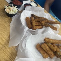 Del's Grill - Mozzarella Sticks & Zucchini Fries