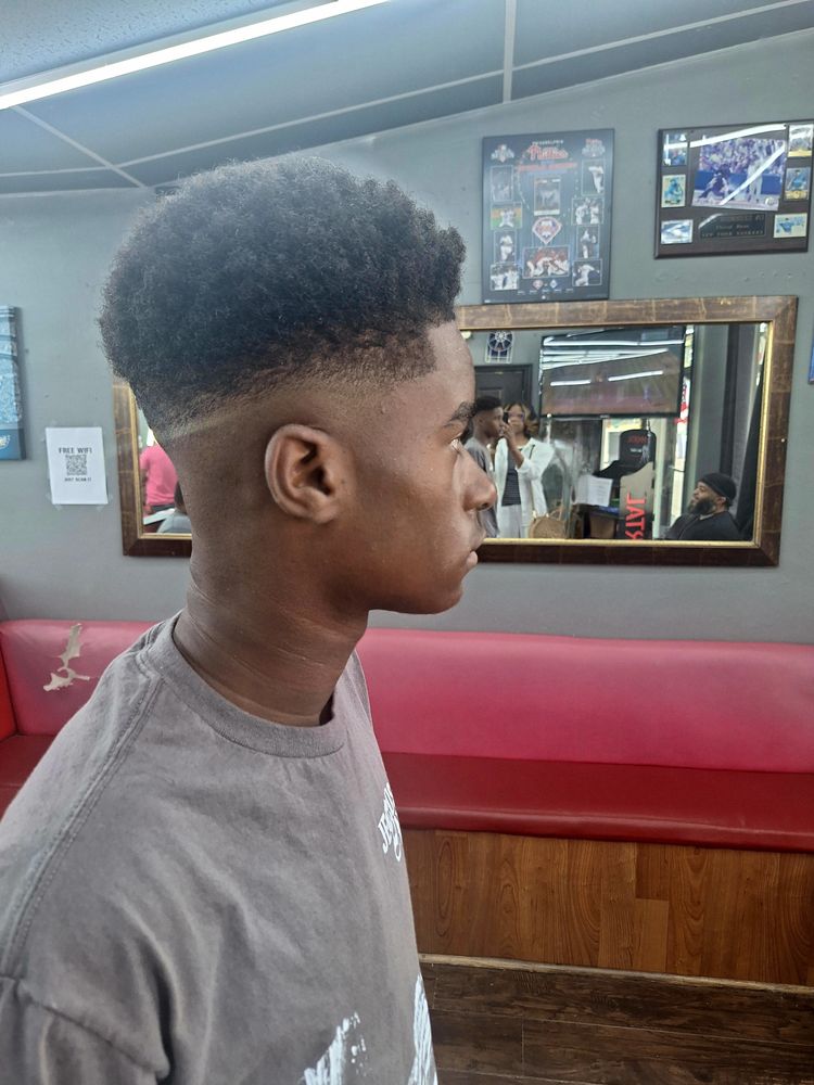 Rog tha Barber Logo