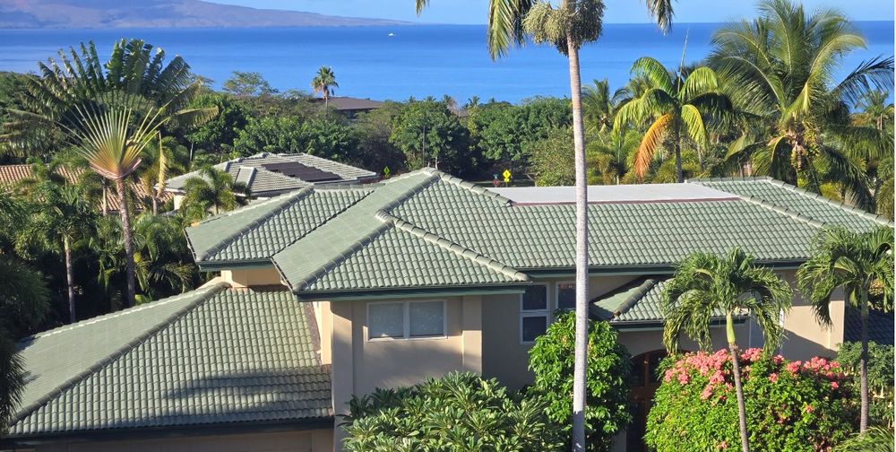 Slide of Maui Roofing