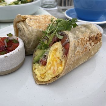 The Surfrider Malibu - Breakfast burrito - Hotels Near Me - Malibu, California