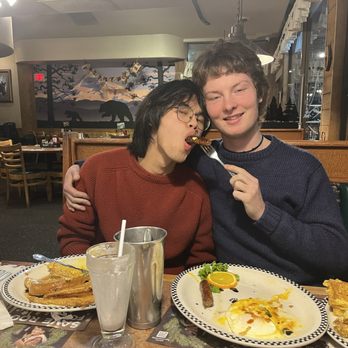 Black Bear Diner Medford - American Near Me - Medford, Oregon Black Bear Diner Medford - American Near Me - Medford, Oregon