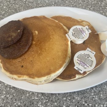 Who's Diner - Pancakes with sausage - American Near Me - Alexander City, Alabama Who's Diner - Pancakes with sausage - American Near Me - Alexander City, Alabama