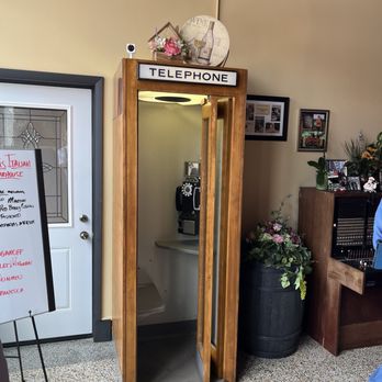 Piloni's Italian Steakhouse - Italian Near Me - Brazil, Indiana