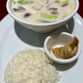 Thai Bistro & Bar - LS5 Tom Ka (Coconut Soup) - Thai Near Me - Evansville, Indiana Thai Bistro & Bar - LS5 Tom Ka (Coconut Soup) - Thai Near Me - Evansville, Indiana