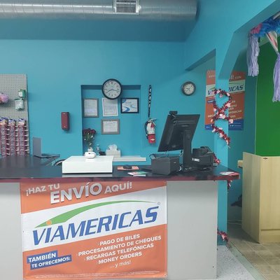 La Catrachita Grocery Store