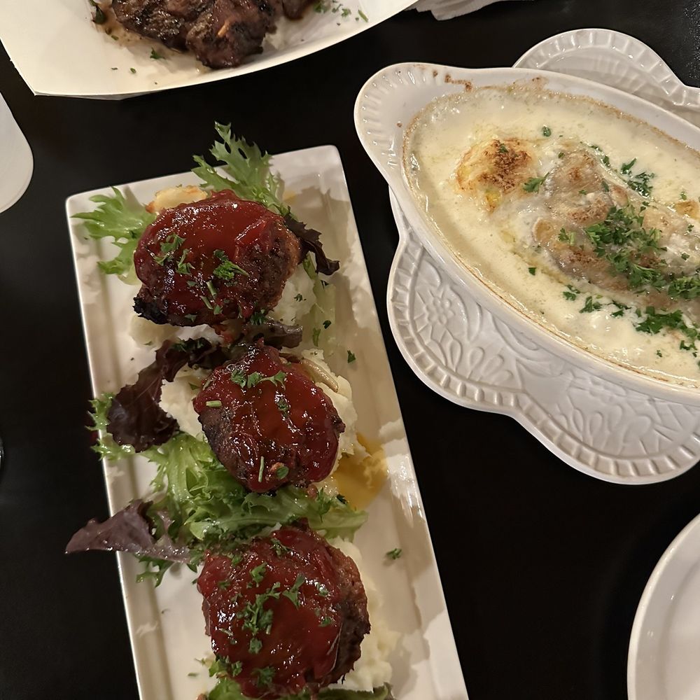 Ficelle - Mini meatloaf on mashed potatoes - Spanish Near Me - Winters, California Ficelle - Mini meatloaf on mashed potatoes - Spanish Near Me - Winters, California