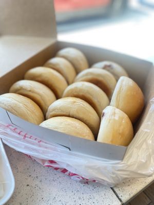 Chiu Quon Bakery by null