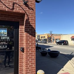 U3 Coffee - Right in the middle of the FP strip