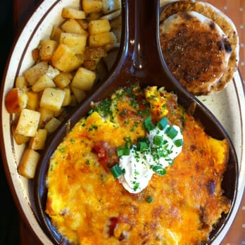 Le Peep - Zapata Frittata with chorizo, potatoes, and english muffins - Breakfast & Brunch Near Me - Edison, New Jersey Le Peep - Zapata Frittata with chorizo, potatoes, and english muffins - Breakfast & Brunch Near Me - Edison, New Jersey