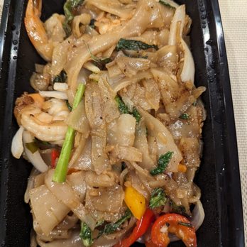 Kacha Thai Market - N3: Drunken Noodle with shrimp *carry out* - Noodles Near Me - Royal Oak, Michigan Kacha Thai Market - N3: Drunken Noodle with shrimp *carry out* - Noodles Near Me - Royal Oak, Michigan