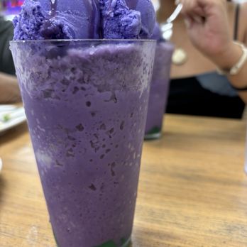 Shay's Filipino Cafe - Halo Halo Kinda mid... none of the traditional fruit or beans, etc... but they got green jellies! - Filipino Near Me - Waipahu, Hawaii Shay's Filipino Cafe - Halo Halo Kinda mid... none of the traditional fruit or beans, etc... but they got green jellies! - Filipino Near Me - Waipahu, Hawaii