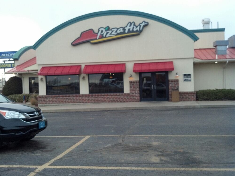 PIZZA HUT Updated September 2024 12 Reviews 1228 E 1st St, Pratt