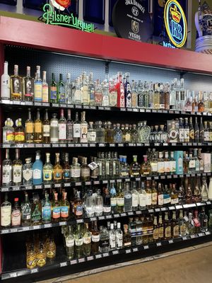 Lee’s Discount Liquor by null