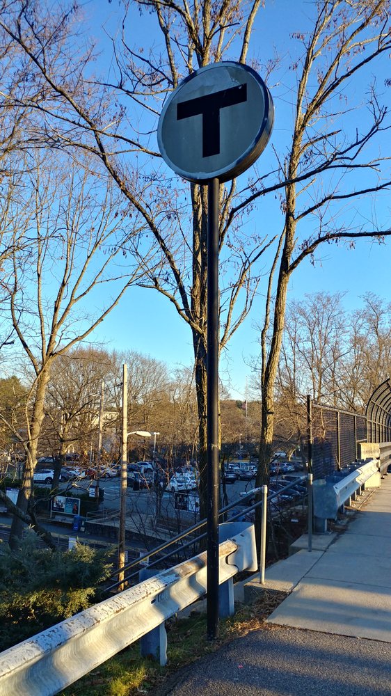 WELLESLEY SQUARE COMMUTER RAIL STATION Updated October 2024 1 Grove