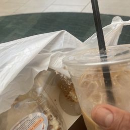 Butter pecan pound cake and cold cream coffee Butter pecan pound cake and cold cream coffee