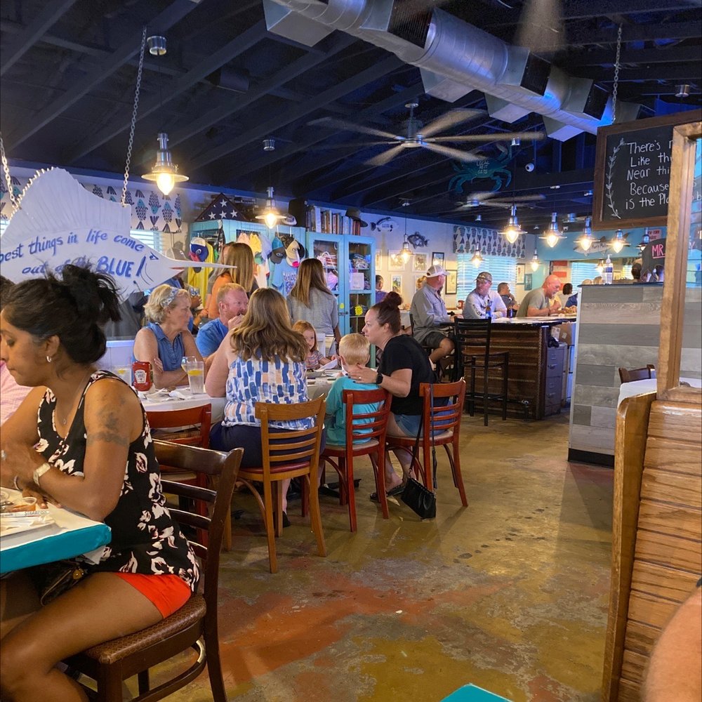 Blue Dog Bar & Grill