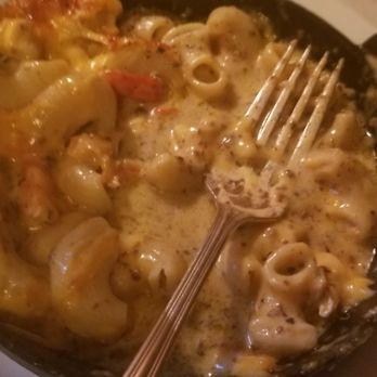 Hendrick's Tavern - Truffle mac and cheese - Bars Near Me - Roslyn, New York