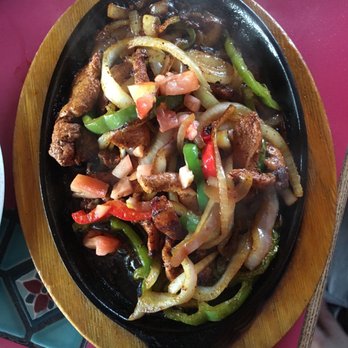La Mexicana - Chicken fajitas - Mexican Near Me - Tillamook, Oregon La Mexicana - Chicken fajitas - Mexican Near Me - Tillamook, Oregon