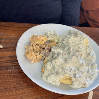 Biscuit Love - Franklin - Biscuit and Biscuit and Sausage Gravy - Breakfast & Brunch Near Me - Franklin, Tennessee