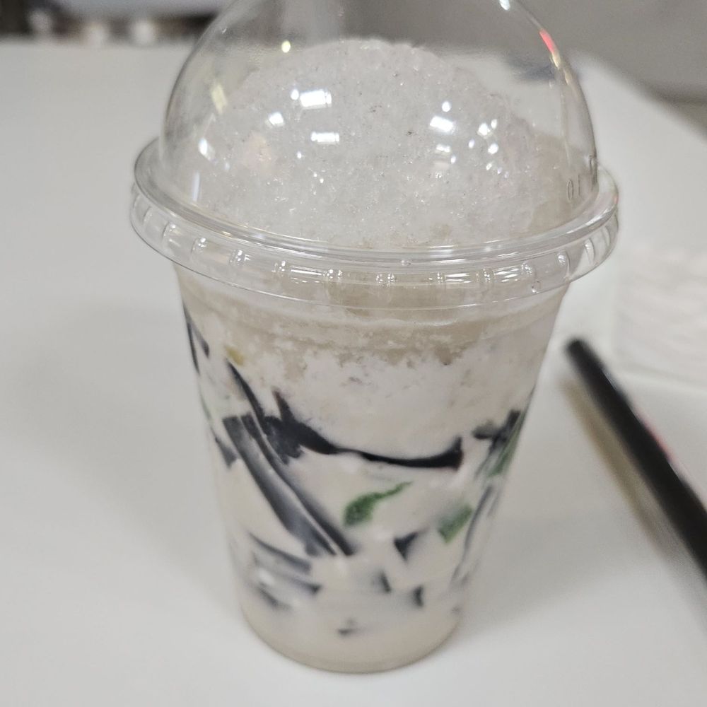 Aroma Coffee and Snacks - Dark Grass Jelly Che - Desserts Near Me - Milpitas, California