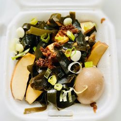 B3. Appetizer Combo - 3 kinds (seaweed, bean curd & egg)