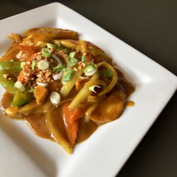 Saigon Restaurant - Saigon Curry Chicken - Vietnamese Near Me - Omaha, Nebraska