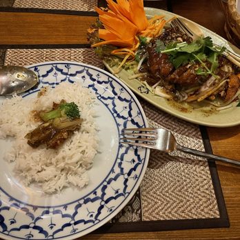 Thai-Elephant - Crispy duck - Thai Near Me - Berlin, BE