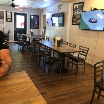What BBQ & Bar - Seating - Barbeque Near Me - Le Claire, Iowa What BBQ & Bar - Seating - Barbeque Near Me - Le Claire, Iowa