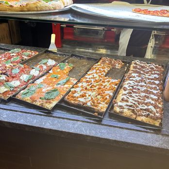 Taglio Pizza - Display counter - Pizza Near Me - Mineola, New York