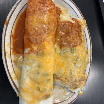 Weck's - Seriously?????   Doesn't even fit In the plate.  Meal for three anyone??  And, it's deeeeelish!  Highly underrated breakfast joint! - New American Near Me - Albuquerque, New Mexico