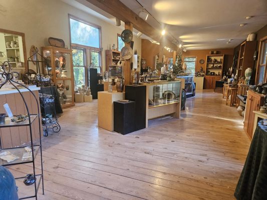 Dirtworks Pottery by null