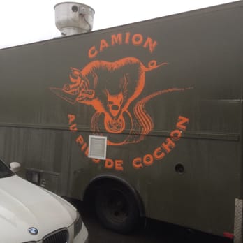La Fromagerie Atwater - APDC food truck serving their famous foie gras poutine in front of Marche Atwater - Cheese Shops Near Me - Montreal, Quebec La Fromagerie Atwater - APDC food truck serving their famous foie gras poutine in front of Marche Atwater - Cheese Shops Near Me - Montreal, Quebec