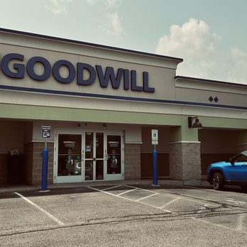 Goodwill - Verona - Thrift Stores Near Me - Verona, Wisconsin Goodwill - Verona - Thrift Stores Near Me - Verona, Wisconsin