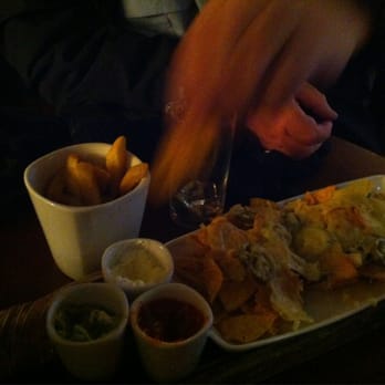 Milne's Bar - Somewhat warm fairly skimpy nachos for £9... - Wine Bars Near Me - Edinburgh, EDH