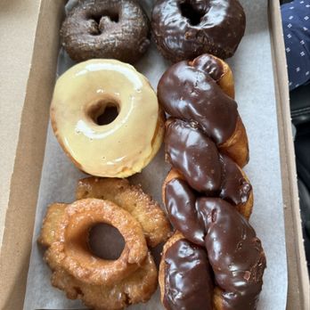 Cruel Donuts - Donuts Near Me - San Mateo, California