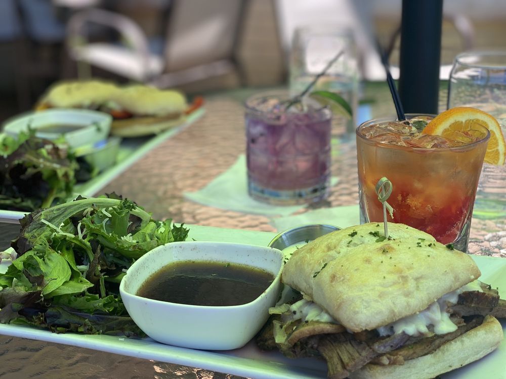 Neil's Wine House Logo