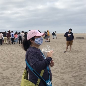 Dockweiler State Beach - Getting ready - Beaches Near Me - Playa Del Rey, California