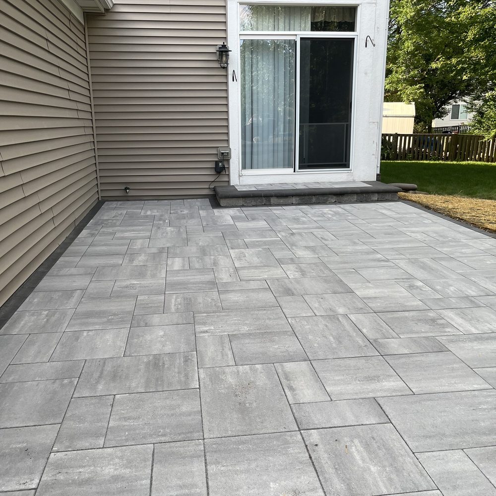 Fobras Landscaping Company - a patio with pavers - Landscaping Near Me - Aurora, Illinois
