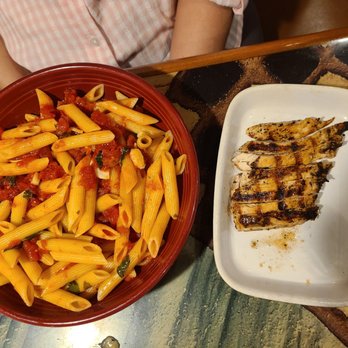 Carrabba's Italian Grill - Linguine Positano with grill chicken on the side - Italian Near Me - Plano, Texas Carrabba's Italian Grill - Linguine Positano with grill chicken on the side - Italian Near Me - Plano, Texas