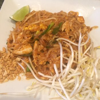 Yummy Thai - Chicken pad Thai - Thai Near Me - Irving, Texas Yummy Thai - Chicken pad Thai - Thai Near Me - Irving, Texas