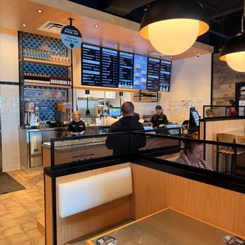 California Fish Grill - Seafood Near Me - Fairfax, Virginia