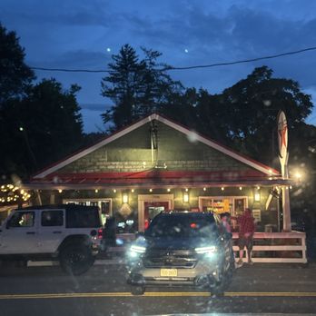 The Main Street Pub - The pub - New American Near Me - Clifton, Virginia