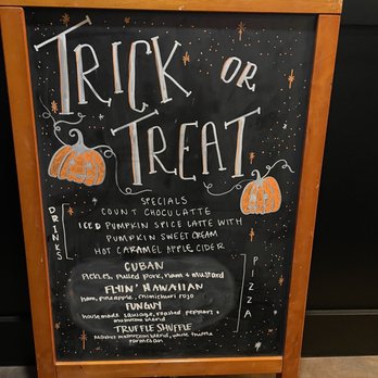 Captain’s Ön Main - Specials - Pizza Near Me - Brighton, Michigan