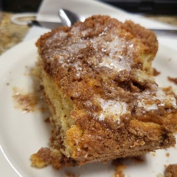 Carolyn's Cafe - Carolyn's Café coffee cake - Breakfast & Brunch Near Me - Redlands, California
