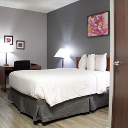 New Victorian Inn & Suites - Single Queen ADA