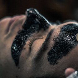 Hovel - Black mask es un facial necesario para la piel, remueve imperfecciones.