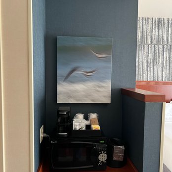 Courtyard by Marriott Burlington Harbor - Hotels Near Me - Burlington, Vermont