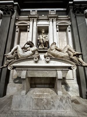 Cappelle Medicee by null