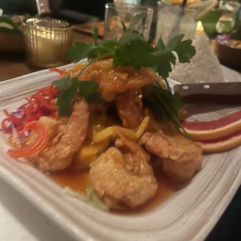 Lemongrass Brooklyn - Mango Shrimp - Thai Near Me - Brooklyn, New York