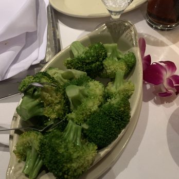 Ruth's Chris Steak House - Steamed Broccoli - Steakhouses Near Me - Wailea-Makena, Hawaii